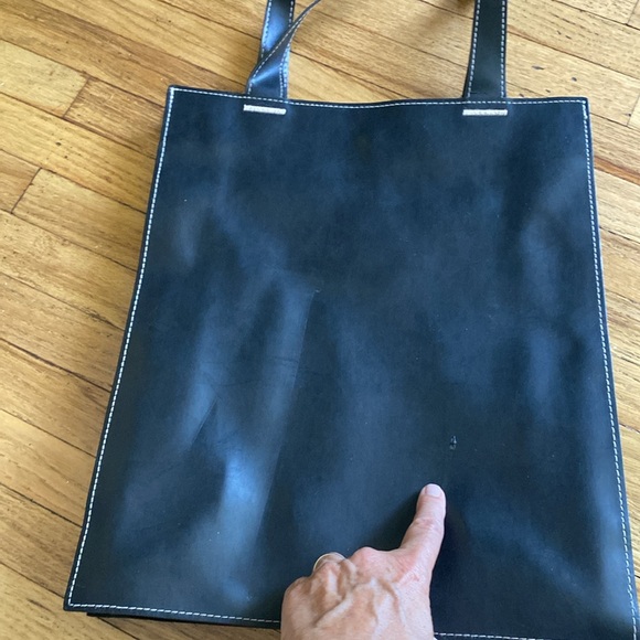 Givenchy Tote - Picture 4 of 5